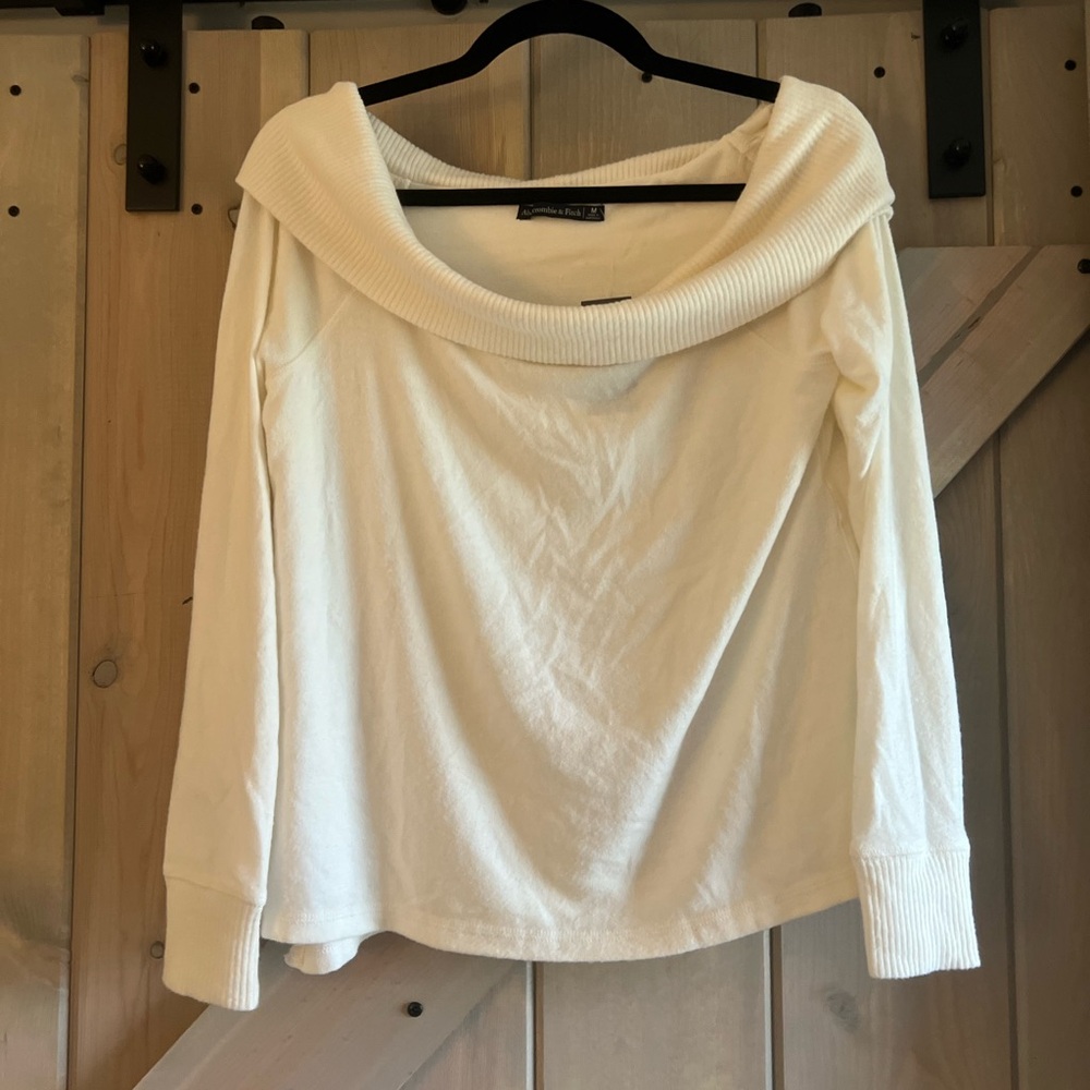 NWT Abercrombie and Fitch Off the
Shoulder Sweater